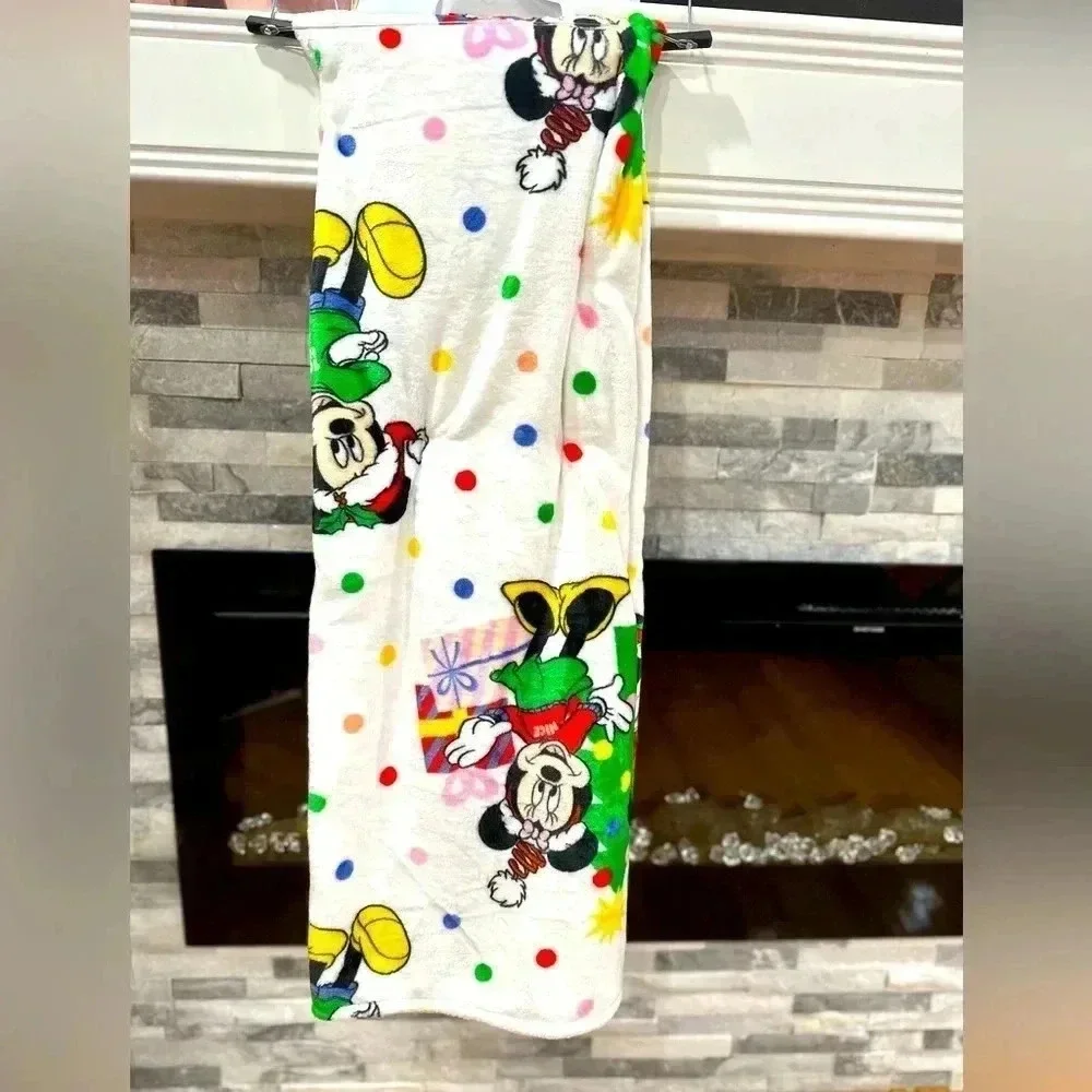 Mickey ❤️ Minnie Christmas Plush Throw blanket
